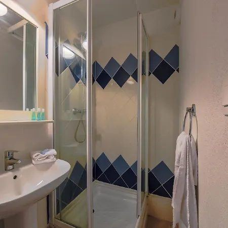 Appartamento Comfortable With Dishwasher 2 Km Away From The Sea