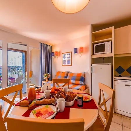 Comfortable With Dishwasher 2 Km Away From The Sea Appartamento