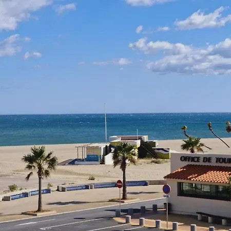 Appartamento Comfortable With Dishwasher 2 Km Away From The Sea