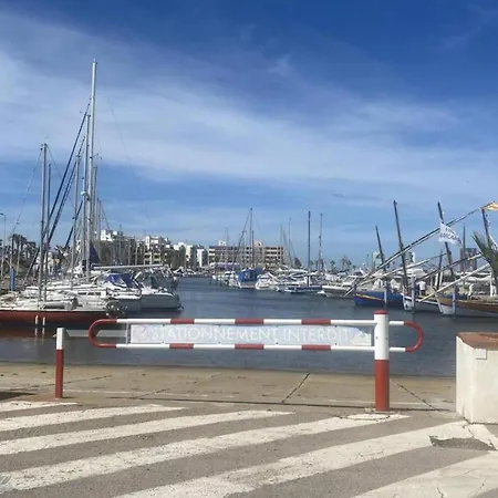 Comfortable With Dishwasher 2 Km Away From The Sea *